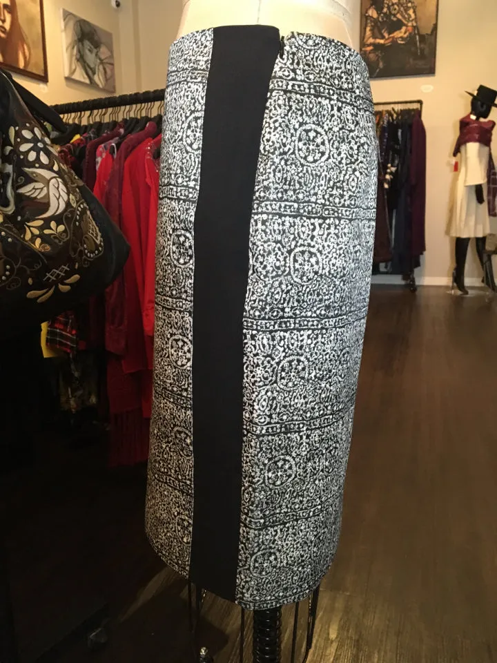 Balenciaga Sz 40 Black White Print Pencil Skirt Runway 2014 NWT 1-196-72019