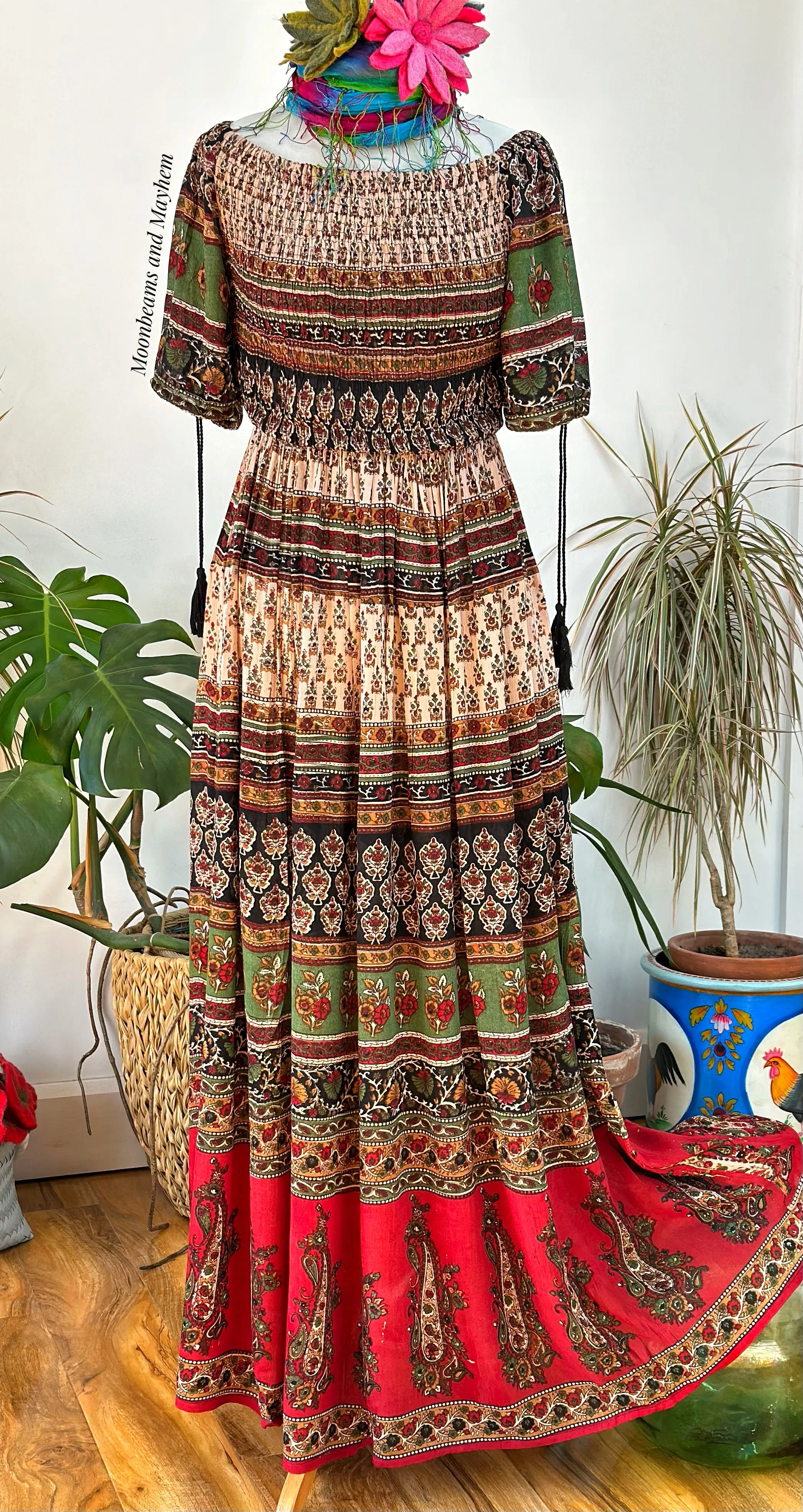 BEAUTIFUL X-LONG BOHEMIAN MAXI DRESS UK M / L (OF29)