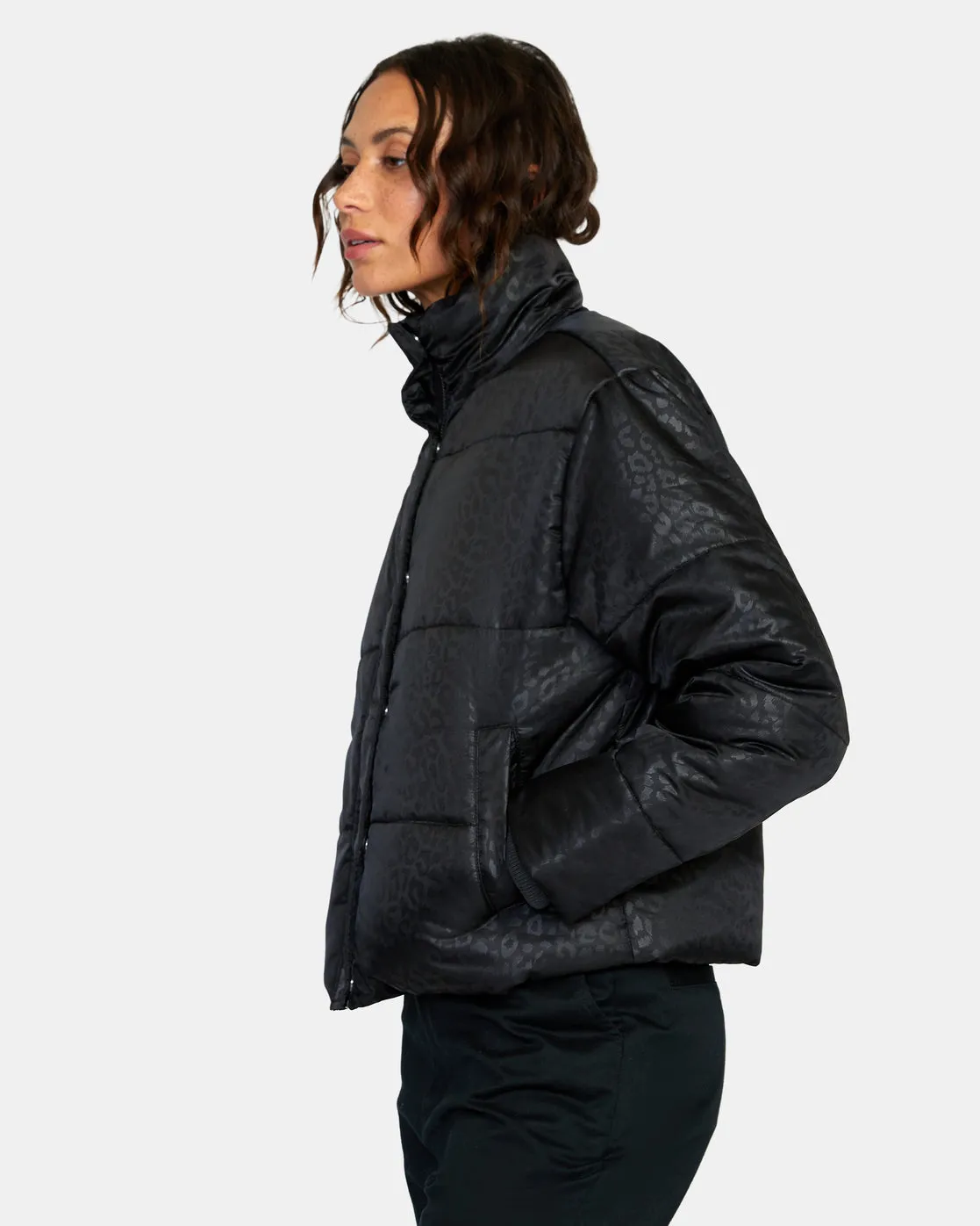 Eezeh Corduroy Puffer Jacket - Black