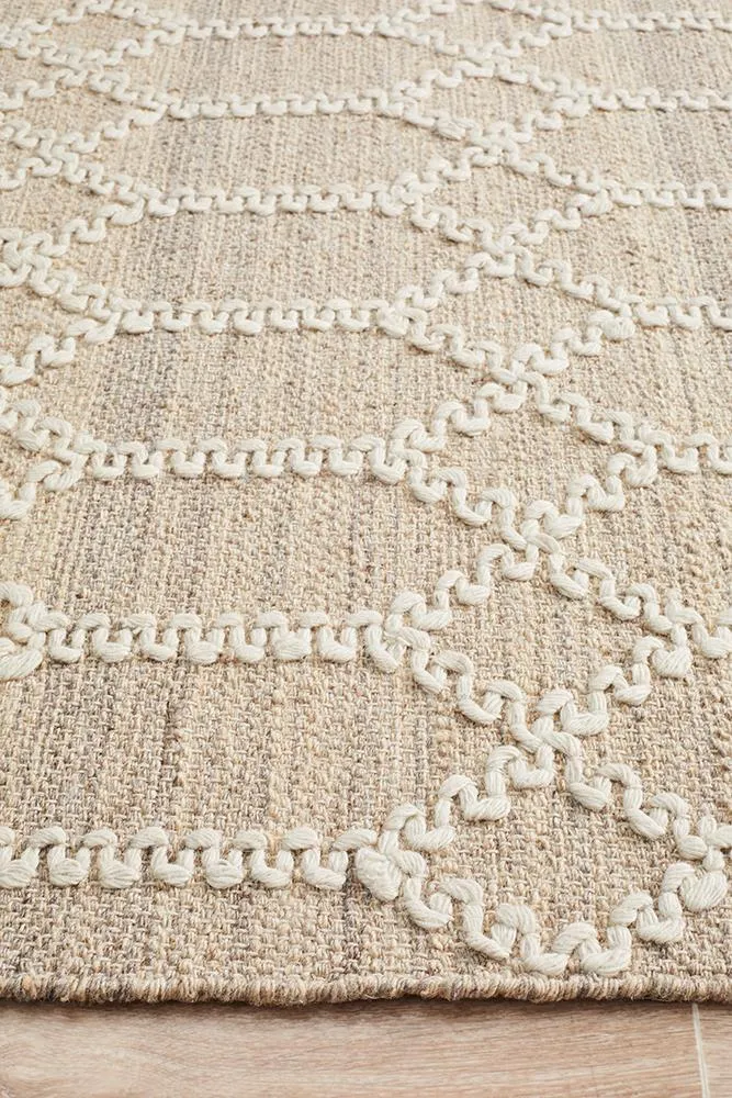 Ella  Hand loomed Wool Tribal Trellis Rug Natural Beige