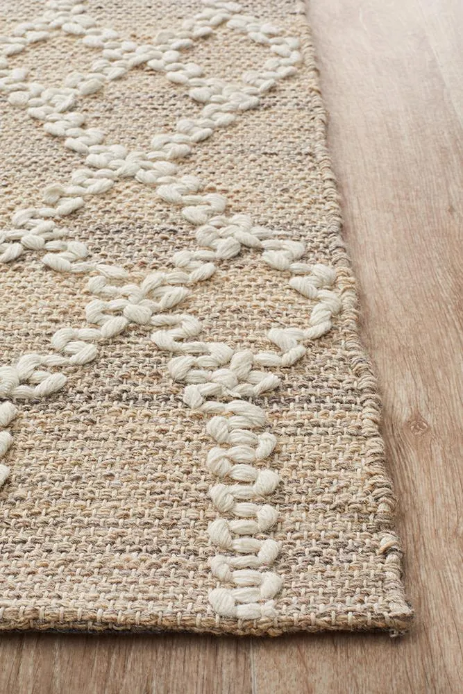 Ella  Hand loomed Wool Tribal Trellis Rug Natural Beige