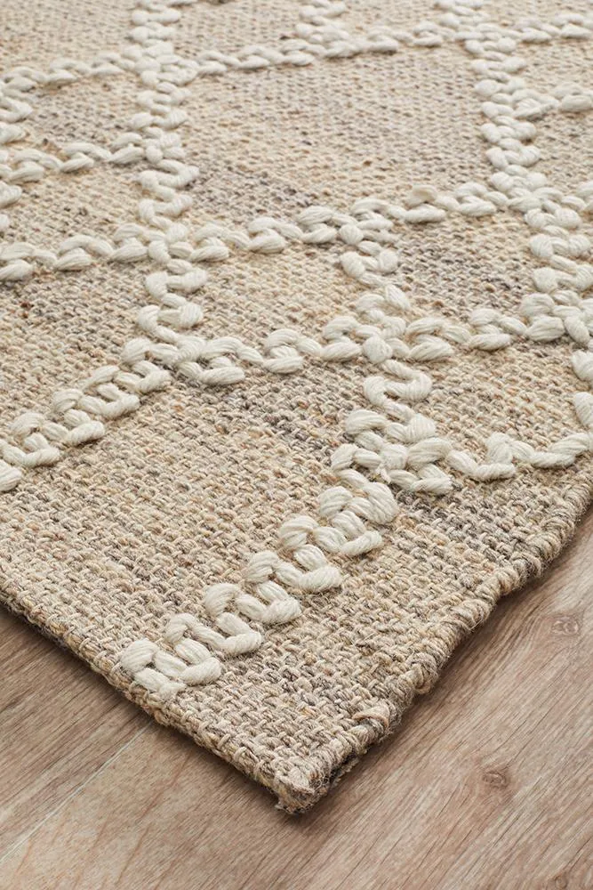 Ella  Hand loomed Wool Tribal Trellis Rug Natural Beige